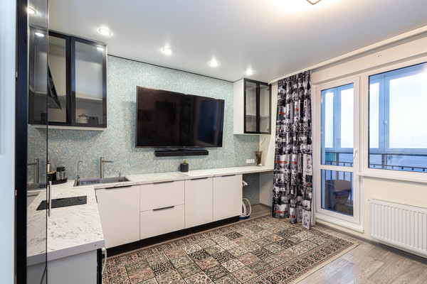 Купить --комнатную квартиру