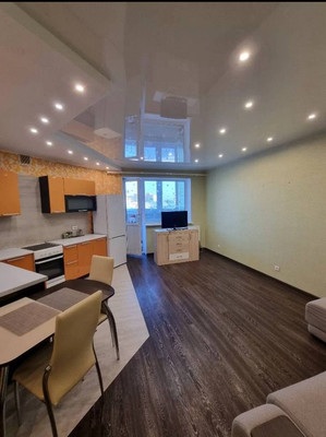 Купить --комнатную квартиру