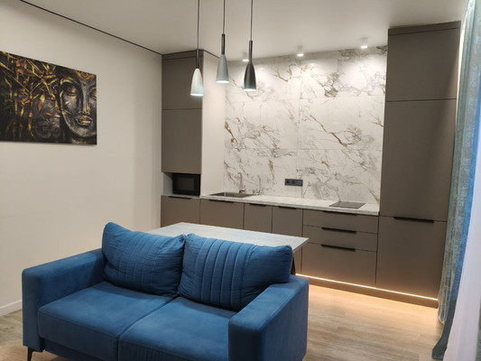 Купить --комнатную квартиру