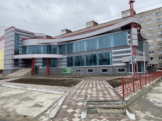 Снять  помещение свободного назначения